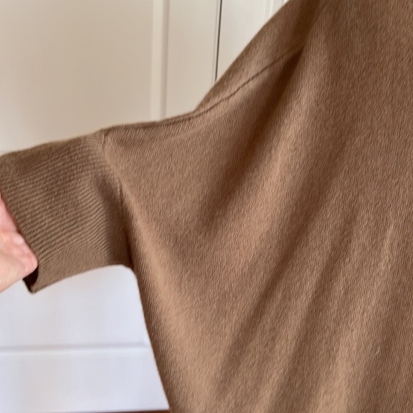 BCBG 100% cashmere dolman sleeve camel color sweater - Picture 5 of 9